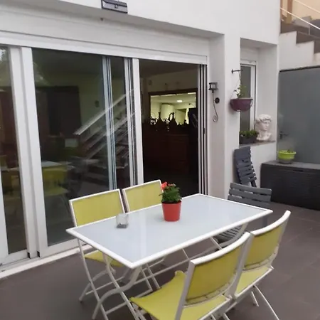 Behobie Apartment *